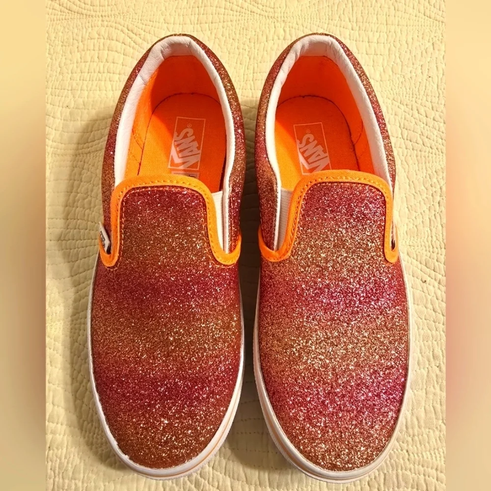 NWT Vans Girls Glitter Classic Slip-On Sneakers